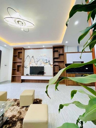 Nhà Đẹp Ở Luôn Tam Trinh, Hoàng Mai 45m, 5 tầng, mt 4.3m, giá 7.3 tỷ.