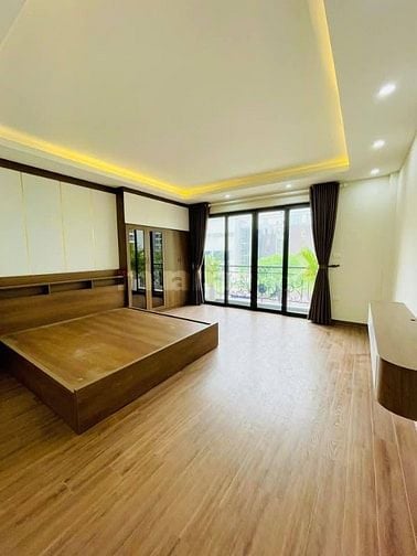 Nhà Đẹp Ở Luôn Tam Trinh, Hoàng Mai 45m, 5 tầng, mt 4.3m, giá 7.3 tỷ.