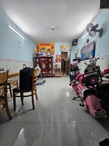 ÂU DƯƠNG LÂN QUẬN 8 SÁT Q1 DT TRÊN SỔ 62M2, CÁCH MẶT TIỀN 15M 1 TRỤC.