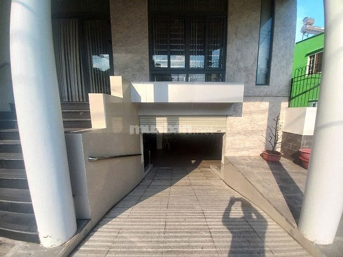 Cho thuê mặt bằng văn phòng mặt tiền Phan Văn Trị