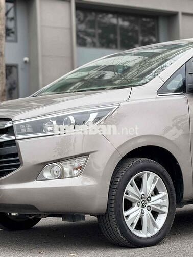 Innova 2019 2.0V Mua từ mới