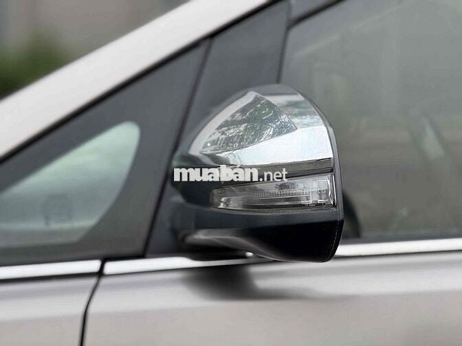 Innova 2019 2.0V Mua từ mới