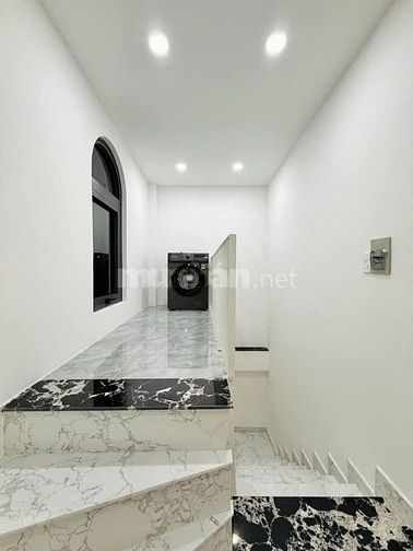 Nhà 6 x5,5 đúc 1 trệt 2 lầu hẻm 1 trục xe hơi thống nhất p15 gò vấp 