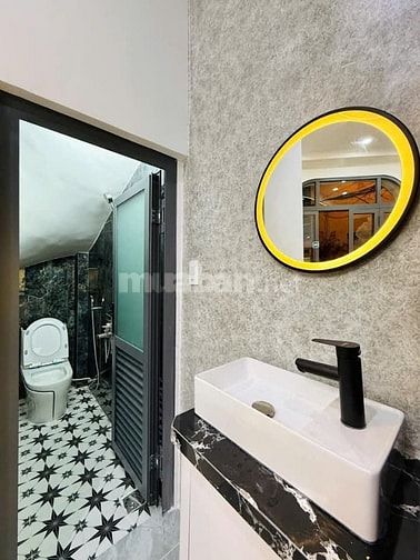 Nhà 6 x5,5 đúc 1 trệt 2 lầu hẻm 1 trục xe hơi thống nhất p15 gò vấp 