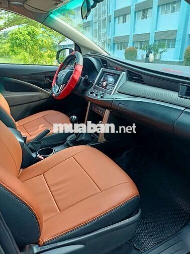 Toyota Innova 2019 2.0E - 90000 km