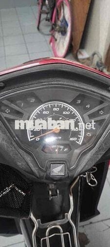 BÁN XE WAVE RSX FI ĐỜI 2015 MÀU ĐEN ĐỎ