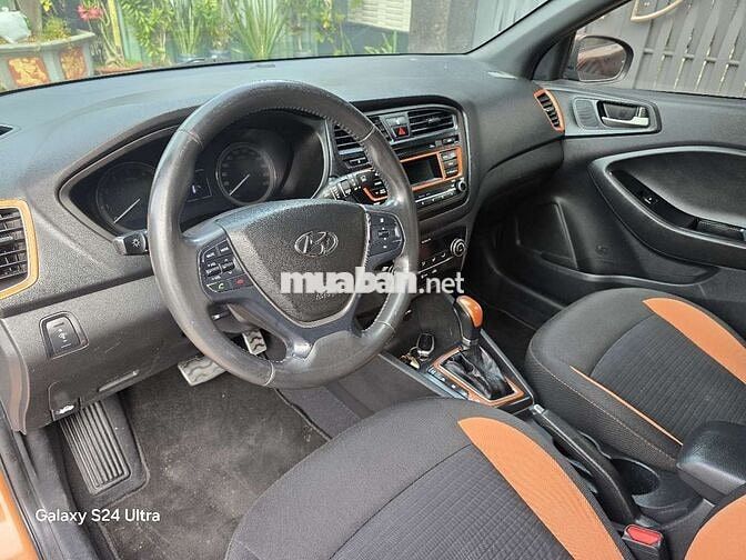 Hyundai i20 2015 Active 1.4 AT - 115000 km