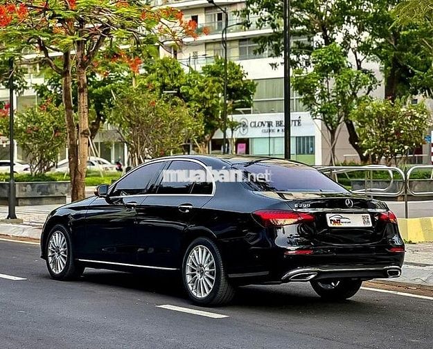 Mercedes Benz E200 Exclusive 2023 - 27000 km