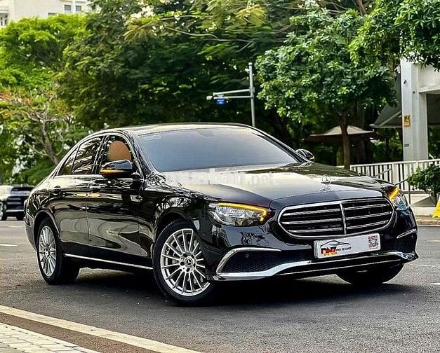 Mercedes Benz E200 Exclusive 2023 - 27000 km