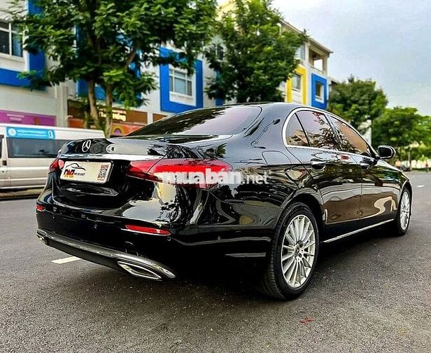 Mercedes Benz E200 Exclusive 2023 - 27000 km
