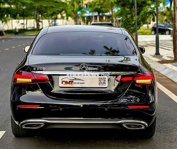 Mercedes Benz E200 Exclusive 2023 - 27000 km
