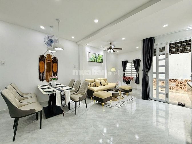 NHÀ 3 TẦNG NƠ TRANG LONG - CÁCH HXT 50M