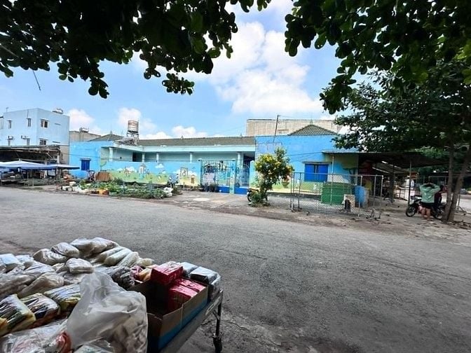 Bán nhà căn góc khu dân cư Thuận - Binh Dương Dt 10m x 30m