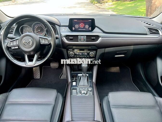 Mazda 6 Luxury 2.0 AT 2019 - 19000 km