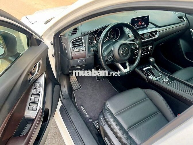 Mazda 6 Luxury 2.0 AT 2019 - 19000 km
