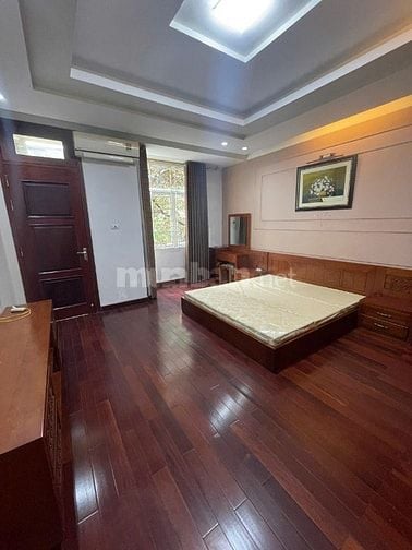 Cho thuê nguyên căn nhà KDT Làng Việt Kiều Châu Âu