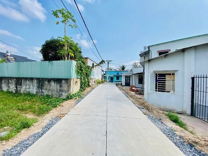 Đất 151m2 thổ cư, sổ riêng, Tân An Hội, bán gấp 680 triệu, khu dân cư