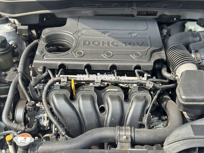Hyundai Sonata 2010 2.0L AT - 102365 km