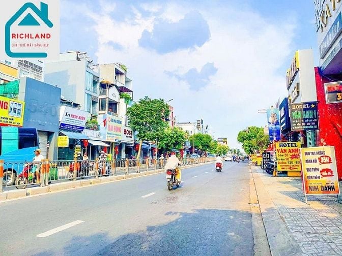 ✳️✳️ Cho Thuê Căn Góc 3MT: Phan Văn Trị,P7,GV 1 trệt 2 lầu_DT:5mx20m