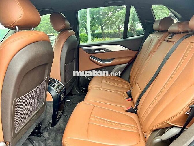 VinFast Lux SA2.0  Premium - 645 Tr