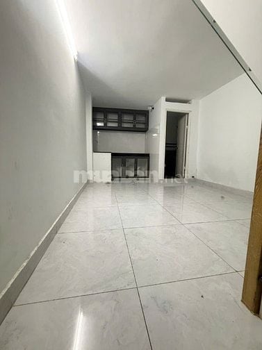 TRẦN HƯNG ĐẠO QUẬN 5 GẦN 40M2 HẺM 4M THÔNG, CÁCH MT 40M, 3 TẦNG