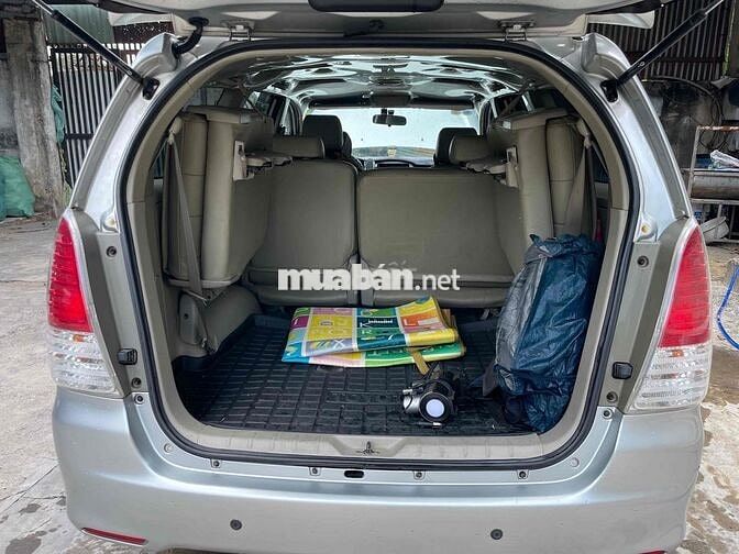 Toyota Innova 2009 V - 130000 km