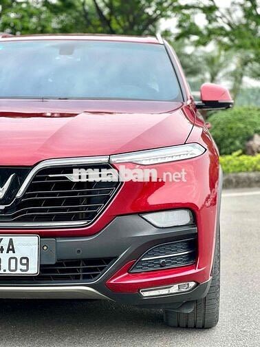 VinFast Lux SA2.0  Premium - 645 Tr
