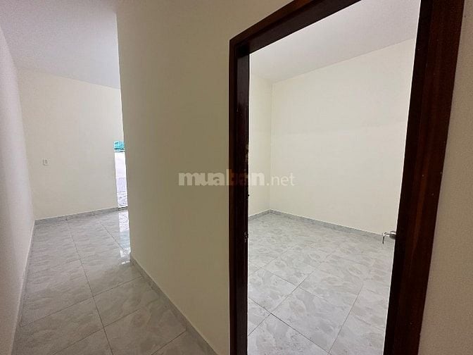 Bán nhà ngã ba Tân Kim , 89m2, 3pn+1 , 2 toilet, sân trước sau. 