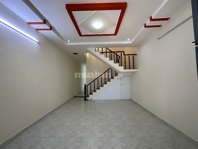 Bán nhà ngã ba Tân Kim , 89m2, 3pn+1 , 2 toilet, sân trước sau. 