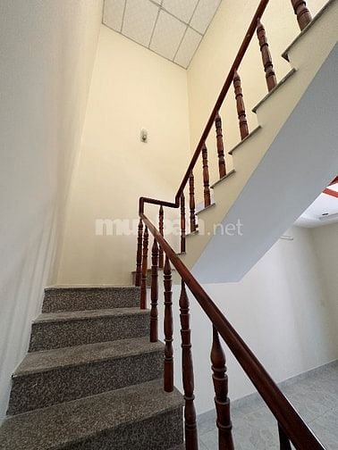 Bán nhà ngã ba Tân Kim , 89m2, 3pn+1 , 2 toilet, sân trước sau. 