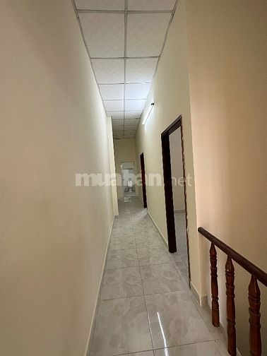 Bán nhà ngã ba Tân Kim , 89m2, 3pn+1 , 2 toilet, sân trước sau. 