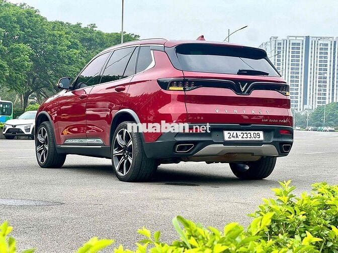 VinFast Lux SA2.0  Premium - 645 Tr