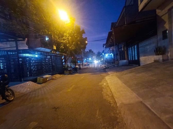 Bán nhà mặt phố, Đường Số 4, 11,5 tỷ, 120m2, view đẹp, Bình Chánh.