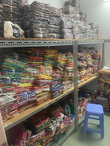 Thu mua không giới hạn số lượng hàng thời trang thanh lý shop 