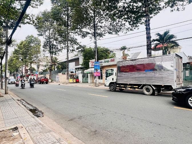 Bán 300m2 mặt tiền đường Trương Định phường Tân Mai, Biên Hòa, 95tr/m2