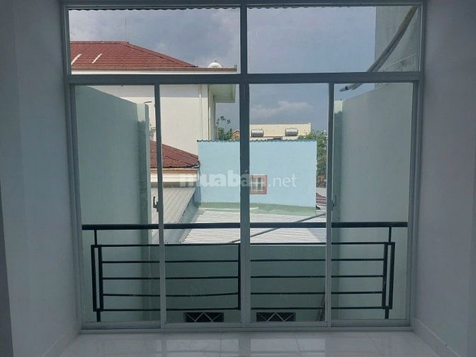 Bán nhà mới xây gần trường ĐH Huflic, gần chợ và nhà thờ Trung Chánh