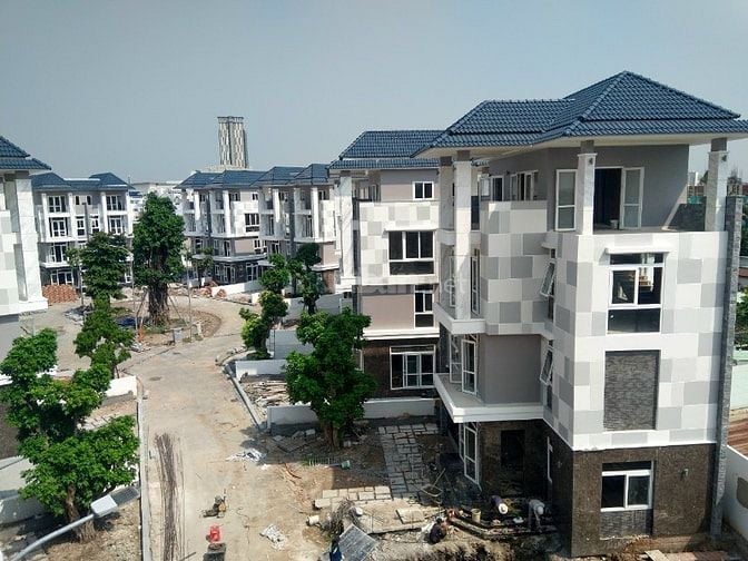 Bán lô căn nhà phố liên kế dự án Văn Hoa Villas phường Thống Nhất !
