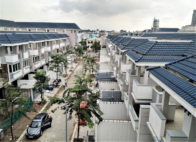 Bán lô căn nhà phố liên kế dự án Văn Hoa Villas phường Thống Nhất !