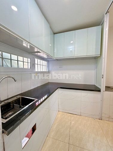 2.7x tỷ 60m2 căn hộ tập thể sát Công viên Tuổi Trẻ.