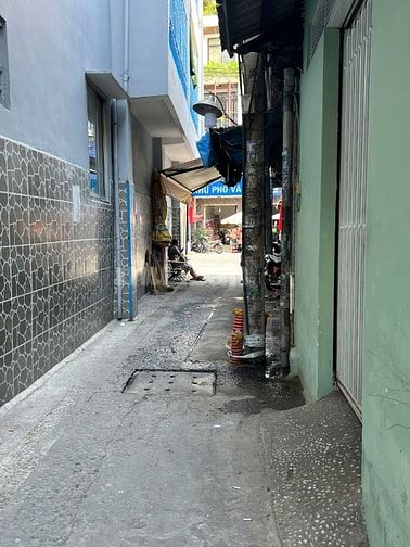 NHÀ ĐẸP DỌN VÀO Ở NGAY 4 TẦNG- VỊ TRÍ SÁT Q5, Q1-NGANG 4.2M NHÀ CÁCH M