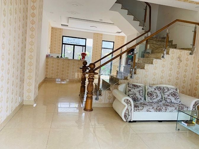 Bán nhà phố CitiBella giá 8.5 tỷ full NT sổ hồng riêng, hỗ trợ bank