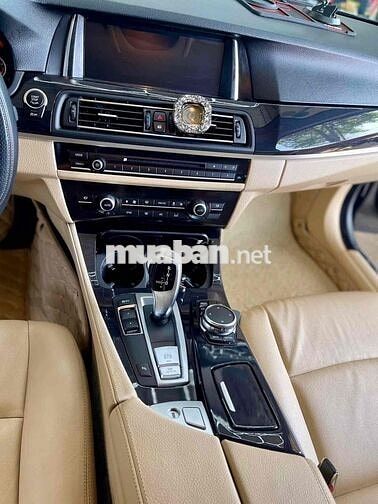 BMW 5 Series 2014 528i - 128000 km
