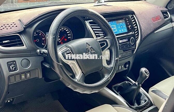 Mitsubishi Pajero Sport 2018 2.4D 4x2 MT - rất đep