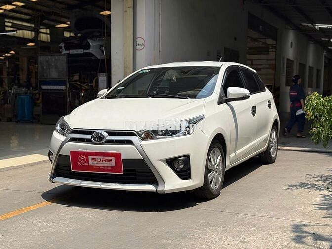 Toyota Yaris 1.3G số tự động 2016 màu trắng
