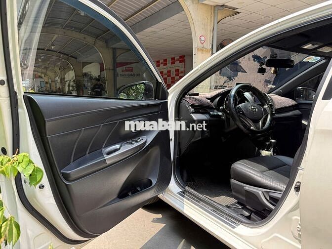 Toyota Yaris 1.3G số tự động 2016 màu trắng