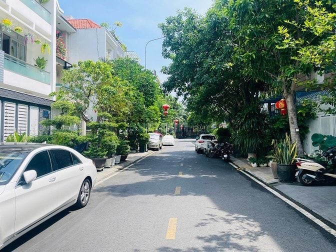 Hàng Hiếm Giữa Lòng Sài Gòn – Nguyễn Trọng Tuyển – 3 L