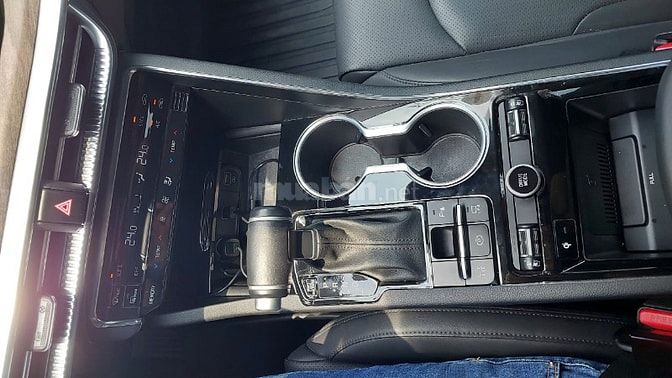 Kia K5 Luxury 2v xe gia đình full bd hãng