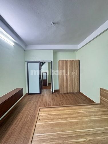 Giá rẻ nhất Long biên nhà 3 phòng ngủ. Ngõ nông. Giá chỉ 5 tỷ