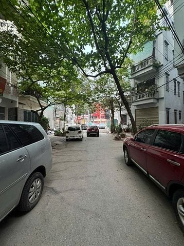 Cần bán căn nhà số 7 Ngõ 12/85 Đào Tấn, nhà xây mới 7  tầng thang máy
