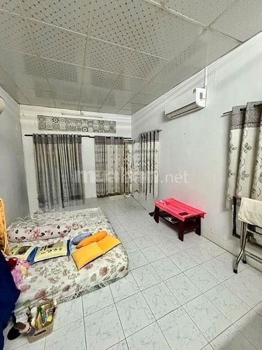 NHÀ VỊ TRÍ GÓC 42M2 NGÔ QUYỀN, Q.10